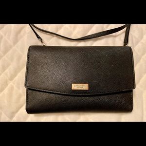 Kate Spade black leather crossbody bag in EUC!